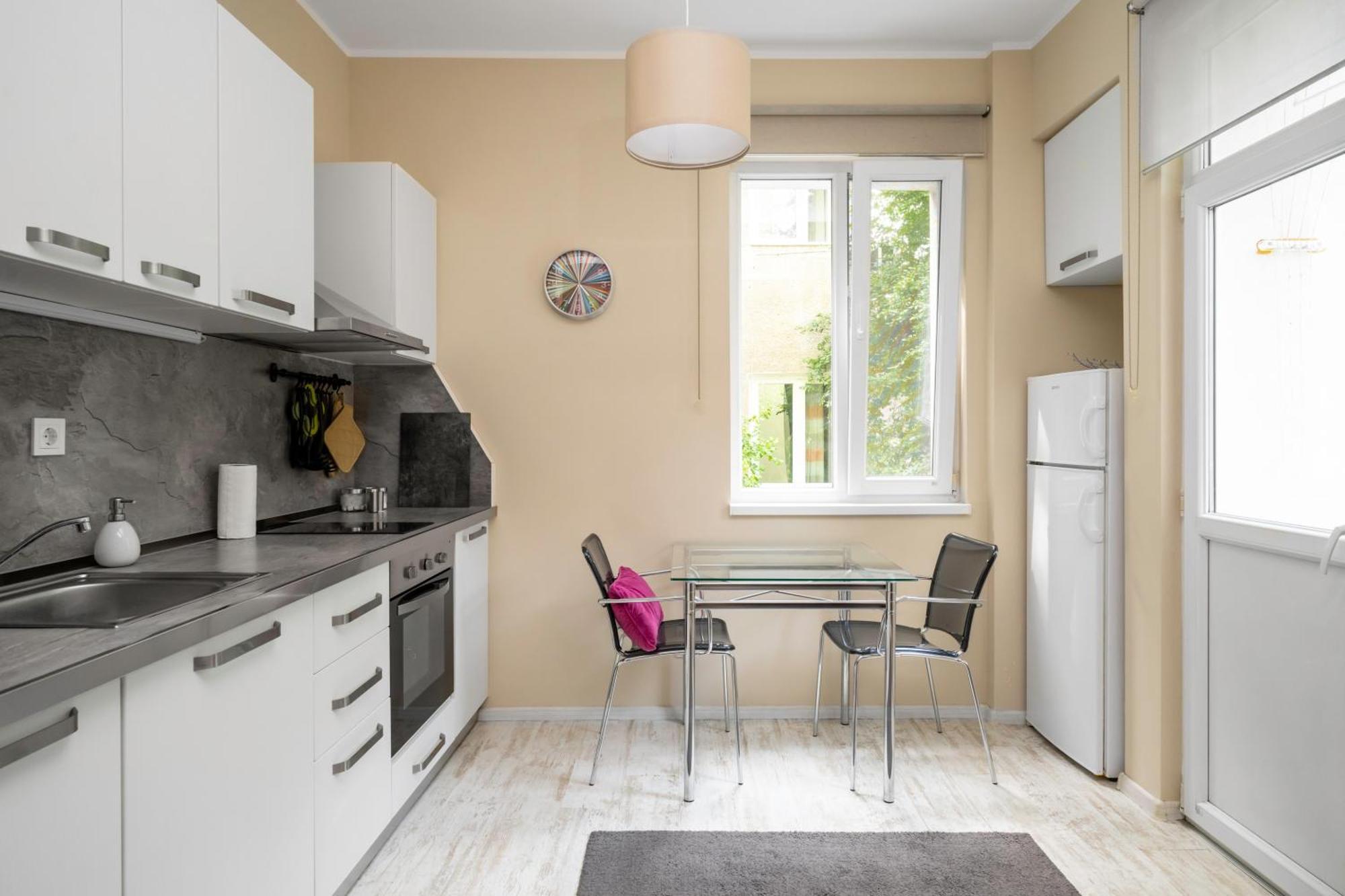 Cozy Nest Near Eagle's Bridge With Workspace By Flat Mаnager Sofia